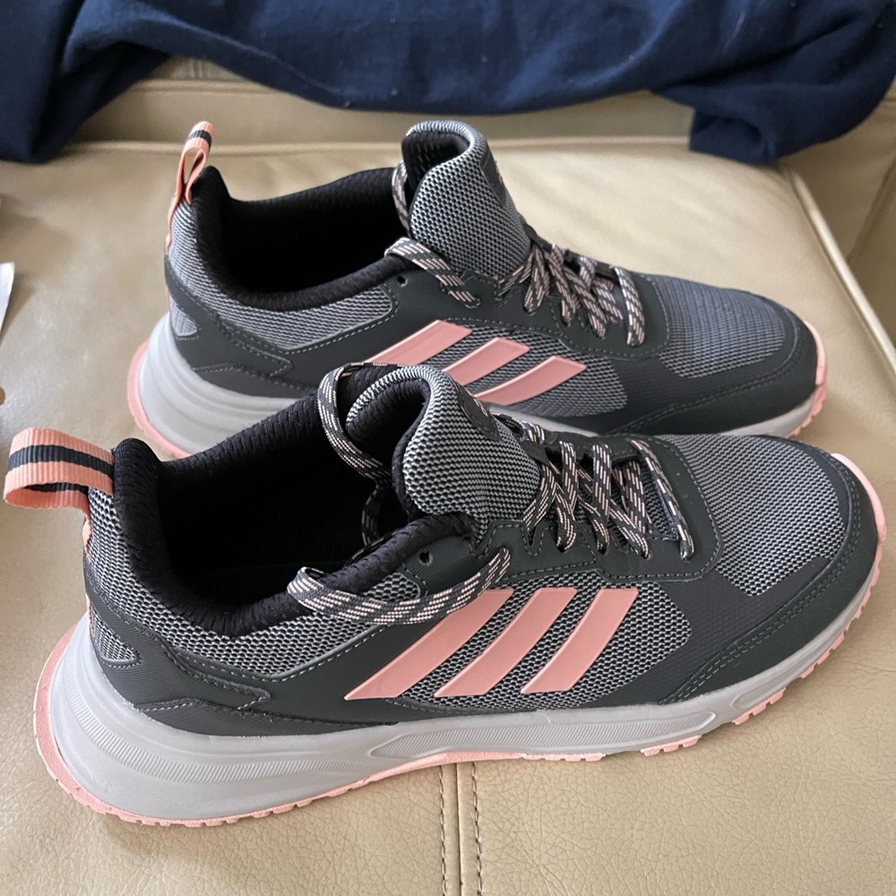 Adidas gray running shoes size 7 - like new